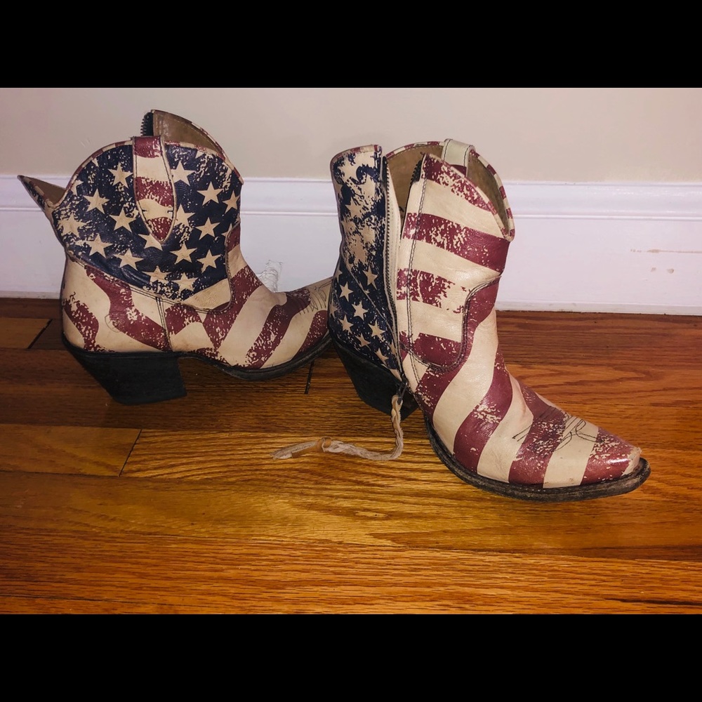 Vintage Ariat cowgirl boots